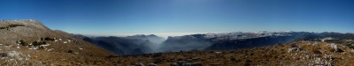 Vue sur le Cheiron et les gorges du Loup