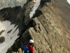 Céline, contemplative devant les arêtes